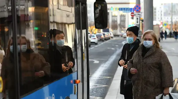 В Москве назвали число выявленных нарушений масочного режима в транспорте за праздники