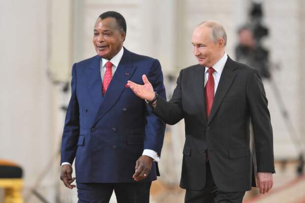 Путин поздравил Сассу-Нгессо с переизбранием на пост главы Республики Конго