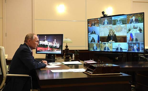 Президент Владимир Путин на совещании с вице-премьерами