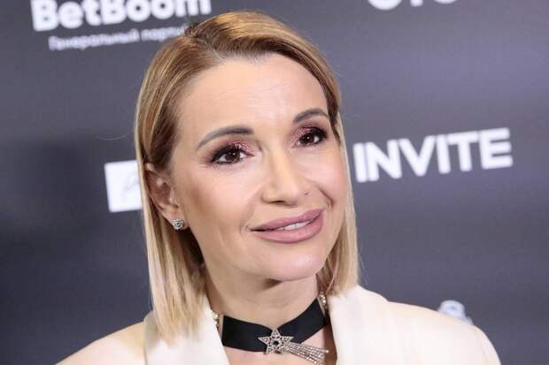 Известная телеведущая ответила на слухи об отъезде из России