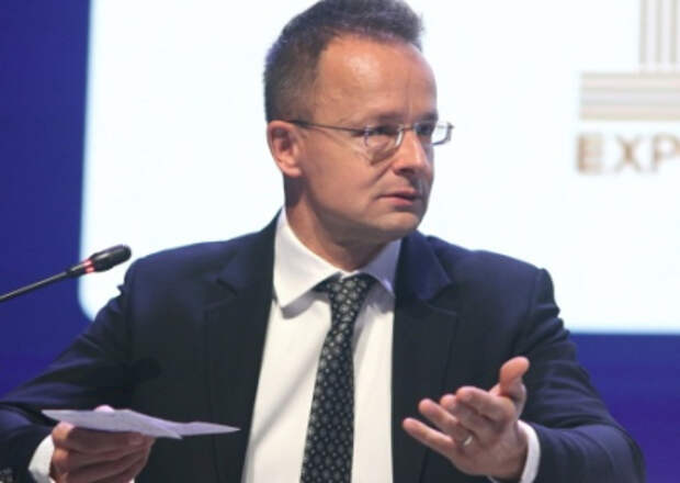 Сийярто призвал переименовать Европейскую комиссию в Украинскую из-за поддержки войны на Украине Сийярто призвал переименовать Европейскую комиссию в Украинскую из-за поддержки войны на Украине