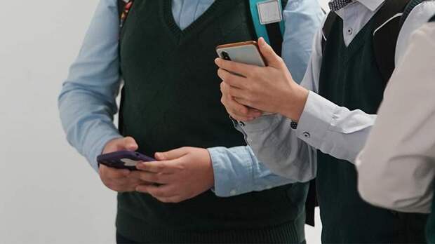 Ученые рассказали о снижении когнитивных навыков у детей из-за соцсетей