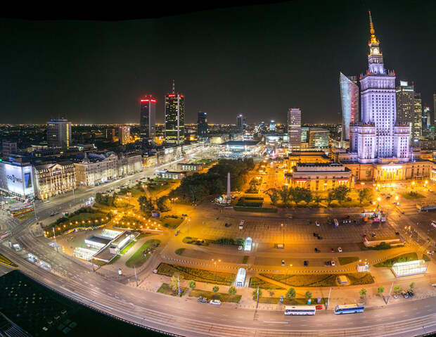 Высотная Варшава
