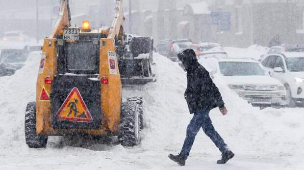 Собянин: спасибо всем, кто круглые сутки убирает снег на улицах и во дворах
