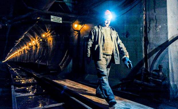 Место, где исчезают миллиарды: Челябинский метротрам сжирает деньги вагонами задолго до старта