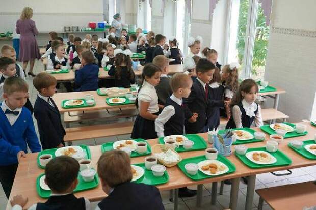 Учащихся православных школ хотят обеспечить бесплатным питанием