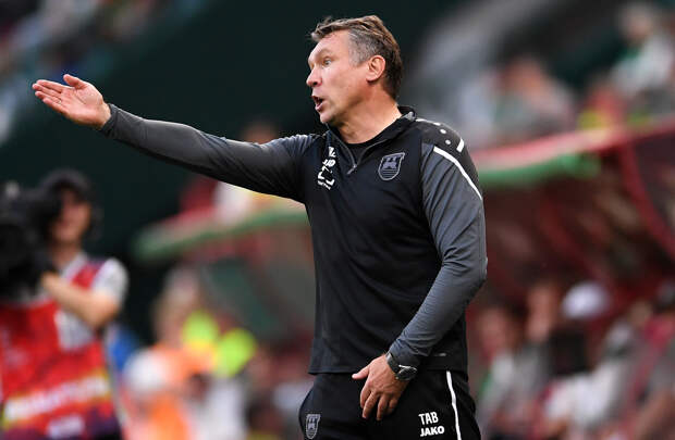 Озвучено наказание выбившему мяч на трибуны главному тренеру «Балтики»