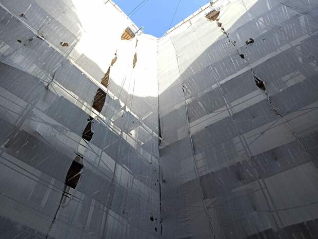 ФКР за год сорвал ремонт 100 объектов в Петербурге