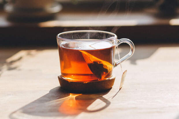 Гастроэнтеролог Белоусов: в день не стоит пить больше четырех чаше чая
