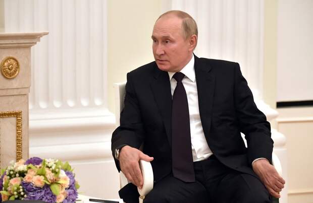 Путин позитивно оценил победы россиян в Конституционном суде РФ