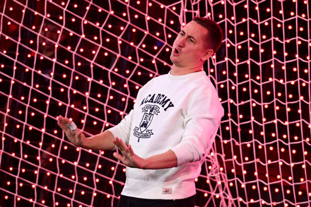 Быстров упрекнул футболистов в нежелании играть за «стрелку» и «ромбик»