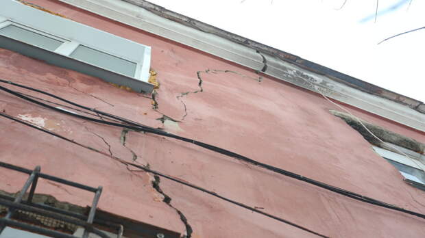 Еще 249 жителей Алтайского края расселят из аварийных домов