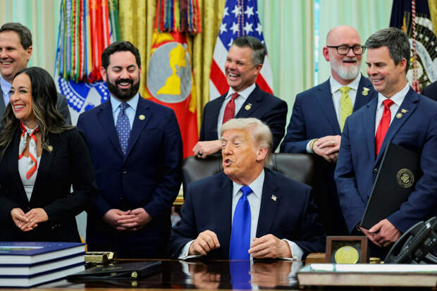 Трамп необычно объяснил отказ от бронежилета после покушения