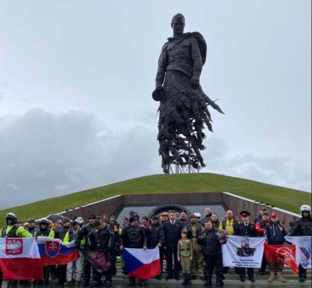 Международный мотомарш "Дороги Победы" прошел через Ржев