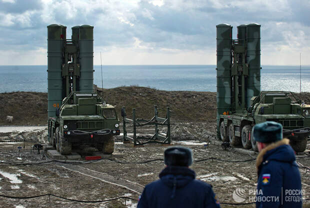 Зенитный ракетный комплекс С-400 Триумф полка противовоздушной обороны в Феодосии