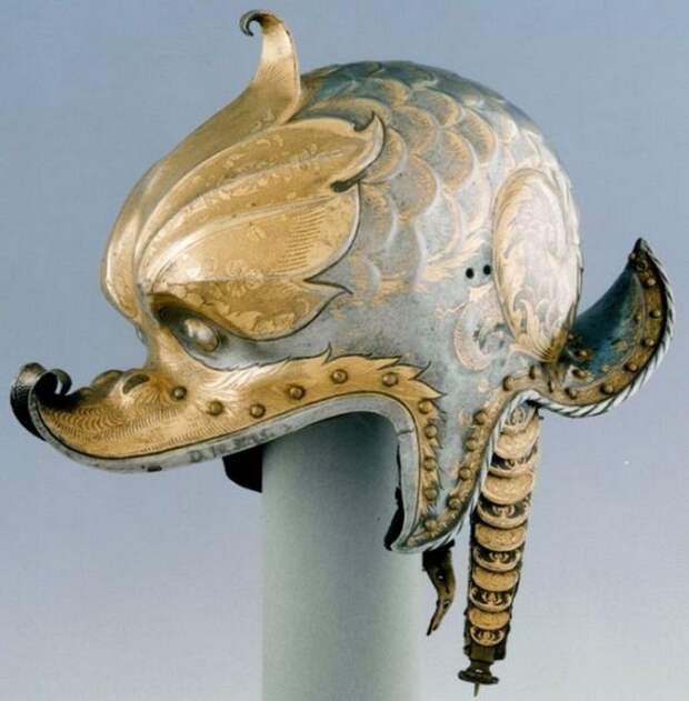 Кольман Helmschmid, шлем (бургиньот) императора Карла V, 1530 Кольман Helmschmid, шлем (бургиньот) императора Карла V, 1530