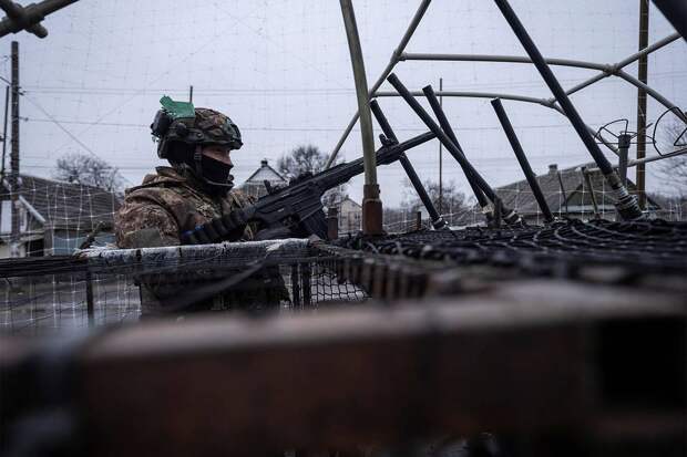 Жители Константиновки начали показывать украинским военным русскую символику