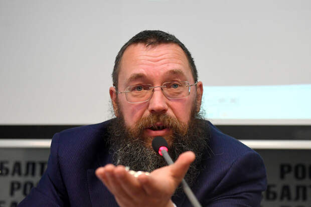 Стерлигов призвал возродить крепостную практику смены работы на Юрьев день