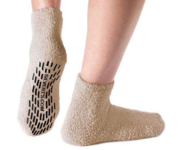 5. Уютные носки с резиновыми стопперами на подошве, которые не дадут вам поскользнуться гаджеты, неуклюжие, хитрости
