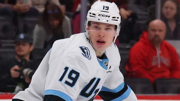 Гол и ассист Бута помогли «Юте» разгромить «Торонто»