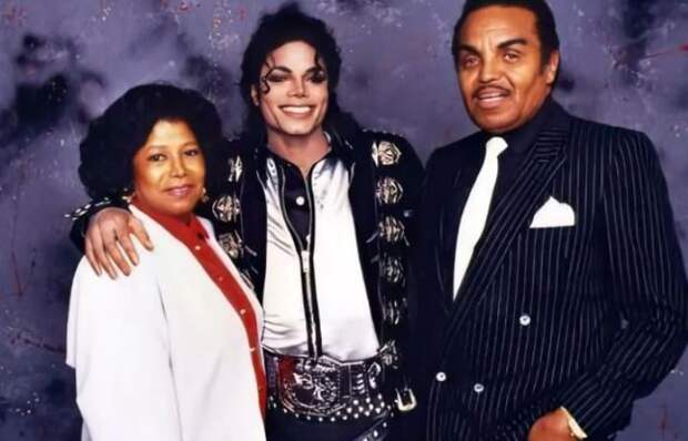 Майкл Джексон: новые тайны его семьи