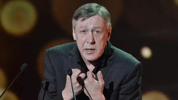 Девушка хоккеиста НХЛ Сергачёва рассказала об инциденте в баре с Ефремовым