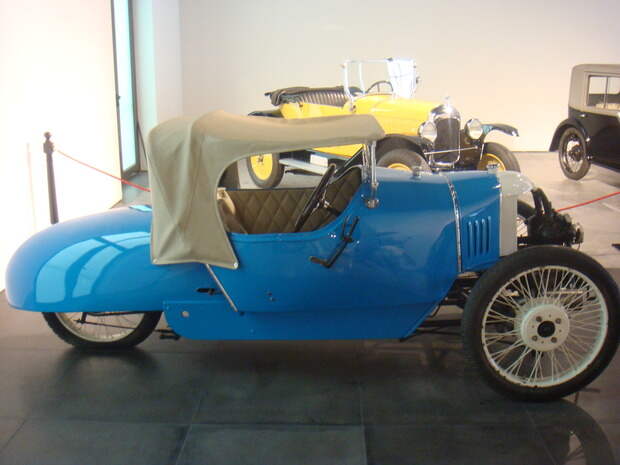 Испанский музей ретро-автомобилей. Изображение № 8.