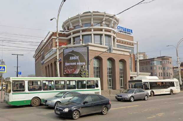 ТРЦ "Студенец", который строили со скандалом, продают за 319 млн рублей