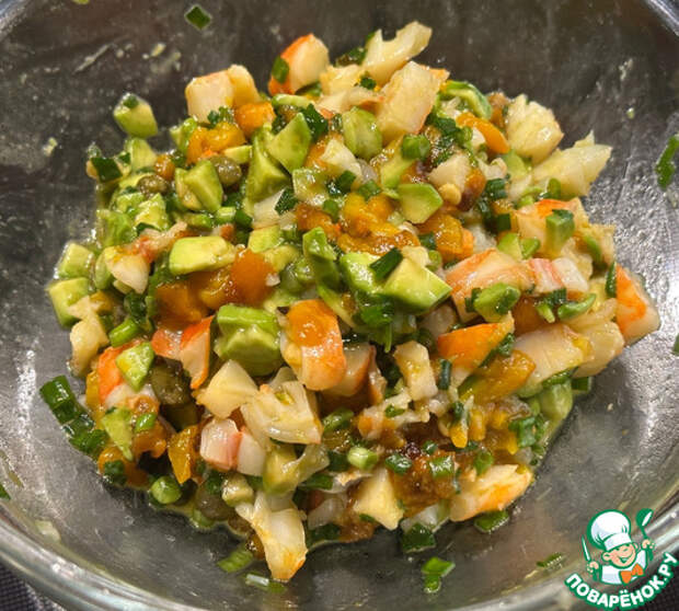 Салат из креветок и авокадо