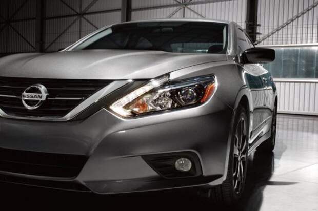 Выглядит Nissan конечно красиво.