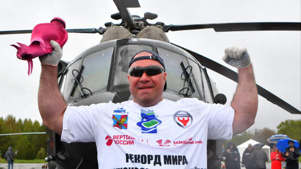 «Русский Халк» провел экстремальный мастер-класс для девушек в честь 8 марта