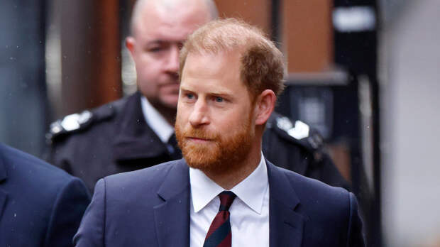 Independent: принц Гарри выступил в суде против издателя таблоидов