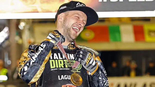 Лучший в своём деле: мотогонщик Лагута стал первым российским чемпионом мира по спидвею