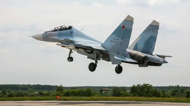 Полёты Су-30СМ и Су-35С прошли в ходе учений армий Белоруссии и России