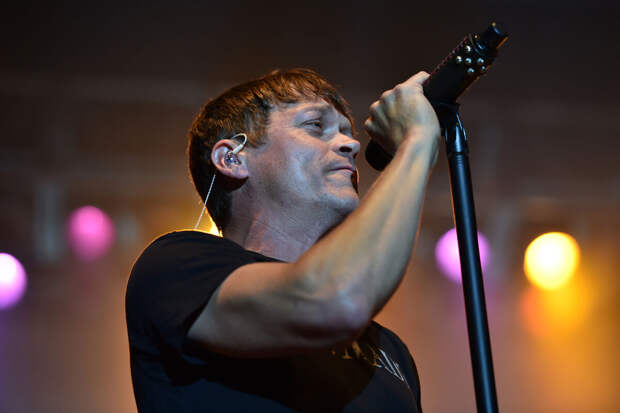 Солист 3 Doors Down Брэд Арнольд умер в возрасте 47 лет