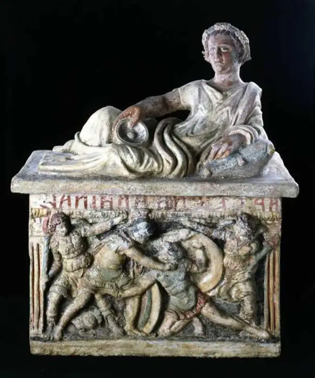 Погребальная урна из гробницы Цейкны, изображающая смерть Этеокла и Полиника, 200-150 гг. до н. э. \ Фото: galleriabazzanti.it.