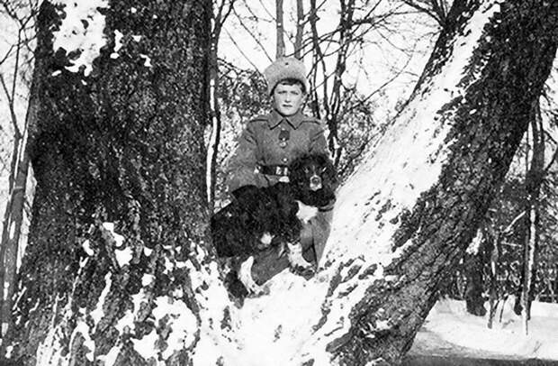 Как семья Романовых жила последние дни перед своей трагической казнью