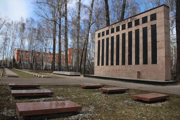 Иркутск помнит. Фотопрогулка по памятникам войны