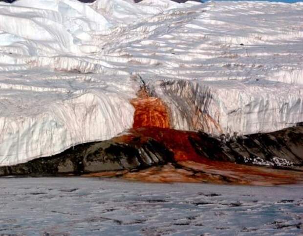 Кровавый водопад, Антарктида.