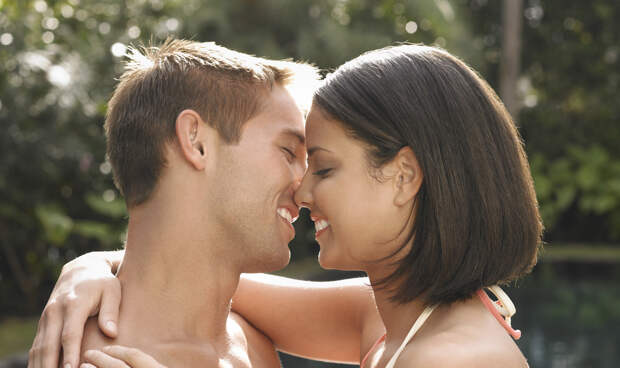 Психолог Абравитова назвала поцелуи природным антидепрессантом