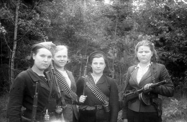 Пытки и казни Пытки и казни война, партизаны., подвиг
