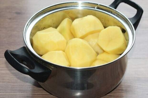 Пирожки из картофельного дрожжевого теста: шаг 1