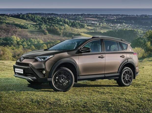 У Toyota RAV4 в версии Adventure новая цена