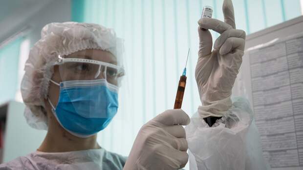 Стало известно, когда появится третья российская вакцина от коронавируса