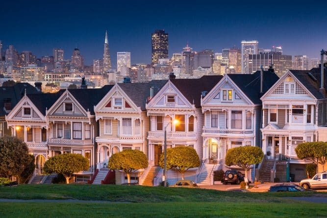 Знаменитая Alamo Square в Сан-Франциско (Калифорния)