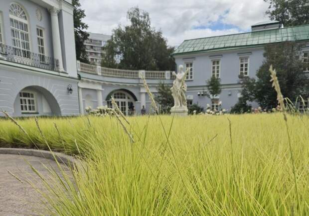 В усадьбе Долгоруковых-Бобринских. Тайна комнаты на первом этаже