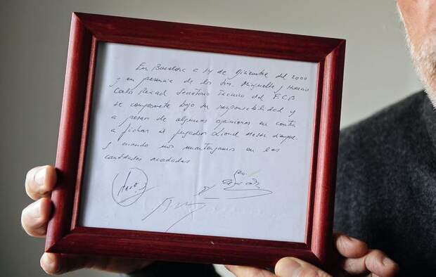 Салфетка, на которой Месси подписал первый контракт с «Барселоной», продана за миллион долларов