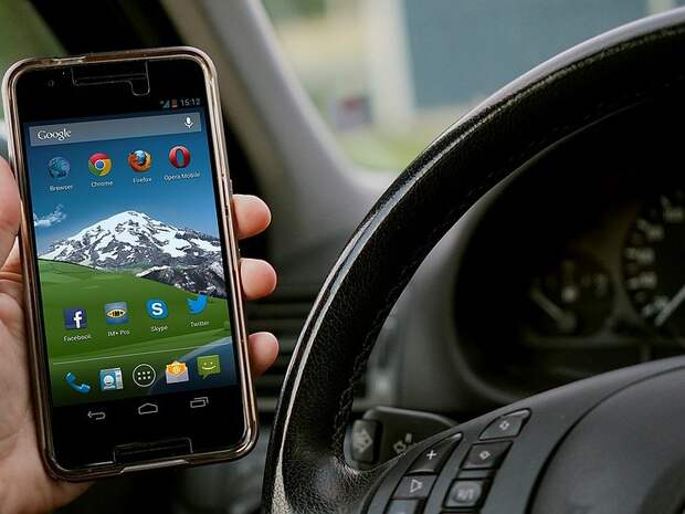 Почему водители скоро массово откажутся от «андроидов»
