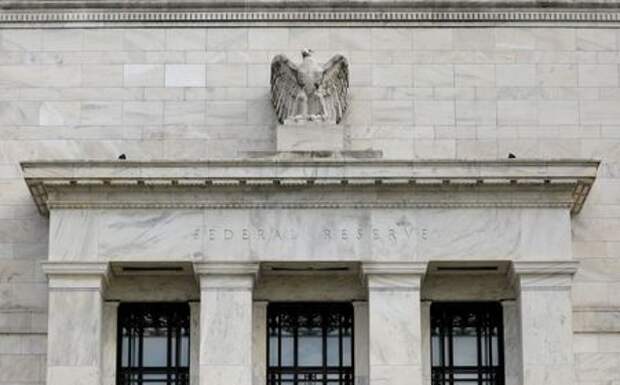 FILE PHOTO: The Federal Reserve building is pictured in Washington, DC, U.S., August 22, 2018. REUTERS/Chris Wattie