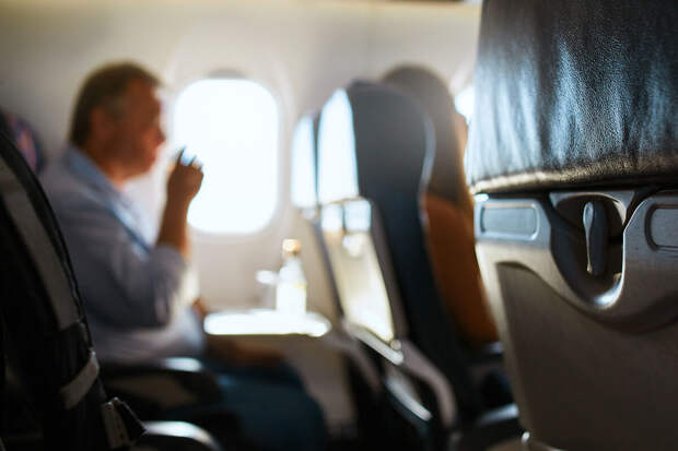 Посольство РФ сообщило об арестах двух курящих россиян на авиарейсах в КНР